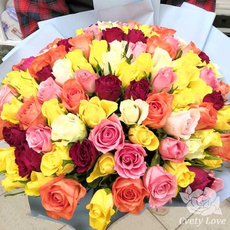 Букет из 101 разноцветной кенийской розы